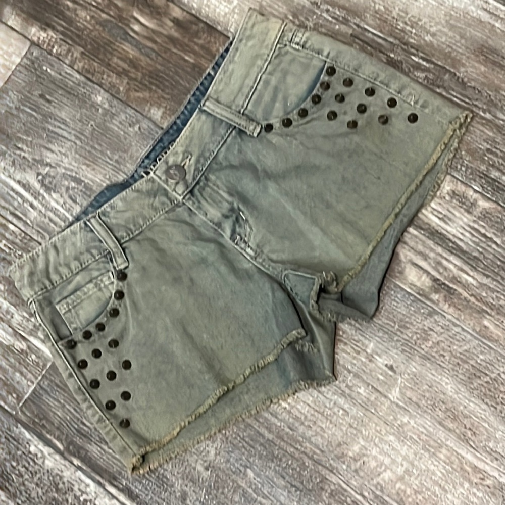 Decree Studded Cut Off Short